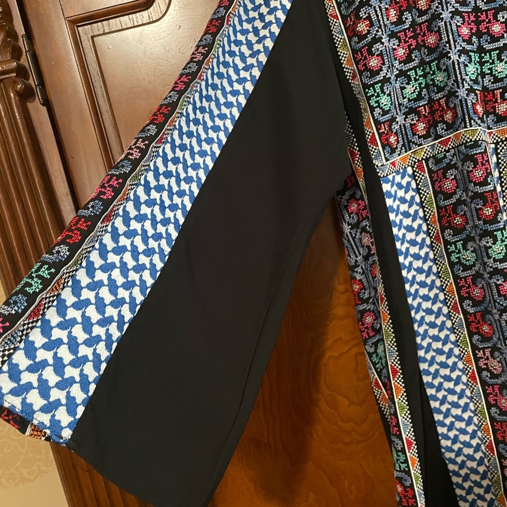 Dress - Picture 2 of 4